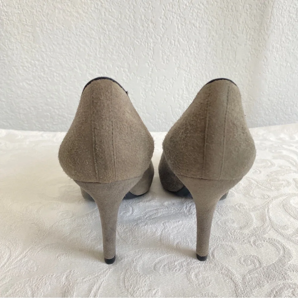 chanel gray black CC logo cap toe pumps